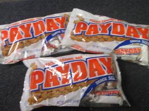 lot 125 image: 3- 11.6 oz PayDay Bars...