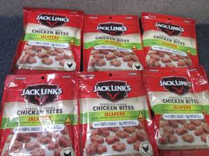 lot 137 image: 6- 3.25 oz Jack Links Jalapeno Chic...