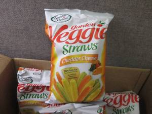 lot 148 image: 7- 4.25 oz Garden Veggie Straws Che...