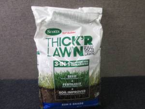lot 213 image: Scotts Turf Builder ThickR Lawn Su...