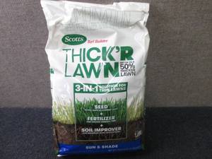 lot 214 image: Scotts Turf Builder ThickR Lawn Su...