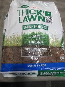 lot 242 image: Scotts Turf Builder THICKR LAWN Gr...