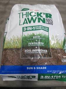 lot 243 image: Scotts Turf Builder THICKR LAWN Gr...