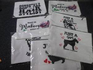 lot 269 image: 7 Makeup Bags...