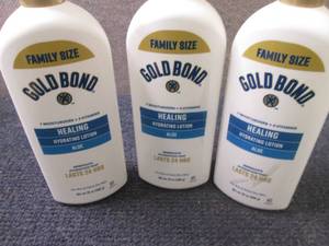 lot 339 image: 3- 20 oz Gold Bond Healing Hydratin...