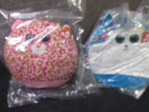 lot 351 image: 2 Ty Squish Beanies...