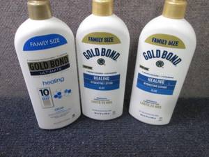 lot 367 image: 3- 20 oz Gold Bond Healing Hydratin...