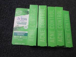 lot 385 image: 5- St. Ives Acne Control Spot Treat...