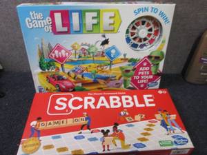 lot 388 image: Game of Life Game, Scrabble...