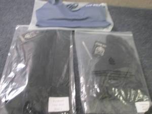 lot 414 image: 3 Assorted Gym Wolf Large Sports Br...