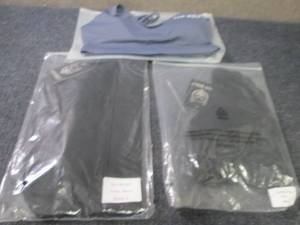 lot 415 image: 3 Assorted Gym Wolf Large Sports Br...