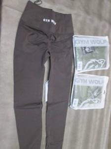 lot 419 image: 3 Pair Gym Wolf Small High Waist Le...