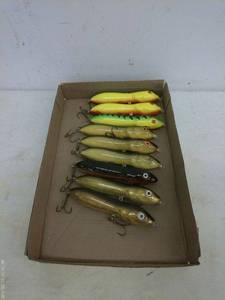 lot 103 image: Group of 10 Fishing Lures - Assorted Colors