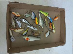 lot 172 image: Assortment of Fishing Lures - Mixed Lot