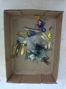 lot 176 image: Assortment of Fishing Lures - Mixed Styles and Colors