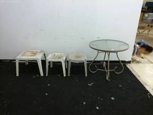 lot 410 image: Set of 4 Used Outdoor Furniture Pieces - Includes 3 Stools and 1 Round Table