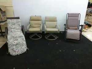 lot 422 image: Set of 4 Outdoor Lounge Chairs