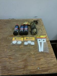 lot 528 image: Hunters Pack 3 Bottles Moose Juice and Scent Wicks Set with Hunting Bag