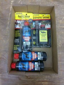 lot 530 image: Coyote Calling Scent and Urine Set - 3 Bottles