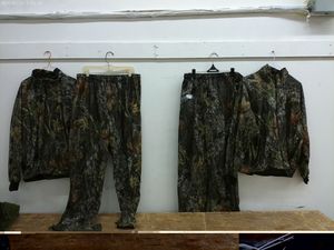 lot 546 image: Browning 2XL Camouflage Hunting Suit Jacket and Pants Set