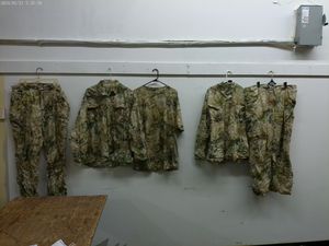 lot 558 image: Cabelas 2XL Camo Outdoor Clothing Lot - Shirts and Pants