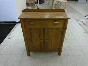 lot 396 image: Vintage Wooden Cabinet with Drawer and Double Doors