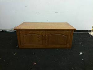 lot 401 image: Wooden Storage Coffee Table with Double Doors