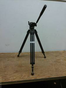 lot 655 image: Daiwa VT-232 Professional Photography Tripod