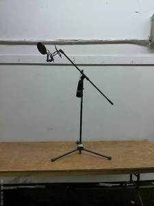 lot 668 image: Adjustable Microphone Stand with Pop Filter - Rode Accessories