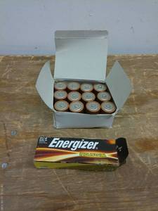 lot 694 image: Set of 12 Energizer Industrial 9V Batteries