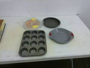 lot 315 image: Baking Essentials Set Muffin Pan, Pie Pan, and Pie Shields