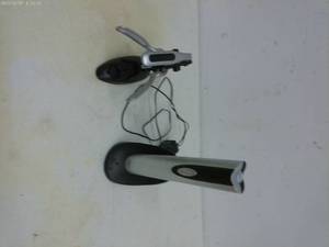 lot 322 image: Oster Electric Wine Bottle Opener with Charging Base and Adapter