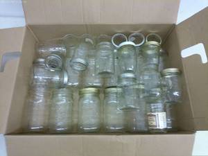 lot 337 image: Box of Assorted Mason Jars with Lids