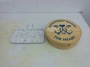 lot 350 image: Vintage Friendship Warms the Heart Wooden Box with Dr. Douglas Wonder Baker Tray
