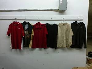 lot 599 image: Lot of 6 Assorted Mens Shirts - Various Sizes