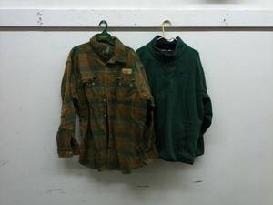 lot 601 image: Lot of 2 Mens Jackets Stormy Kromer Flannel Shirt (XXL) & Devon & Jones Fleece Jacket