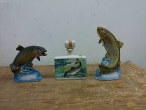 lot 611 image: Set of 2 Limited Edition Porcelain Fish Figurines and Steelhead Bottle