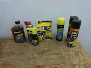 lot 634 image: Assorted lot car maintenance and cleaner