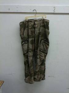 lot 571 image: Cabelas Size 3XL Hunting Jacket and Pants Set in Camouflage
