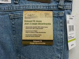 lot 573 image: Cabelas Roughneck Relaxed Fit Jeans, Size 33W x 34L