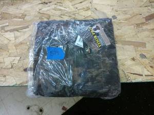lot 575 image: Unopened Visor Pro Camo Hunting Cap
