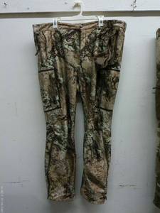 lot 578 image: Lot of 2 Pairs of Camo Hunting Pants - Size Large
