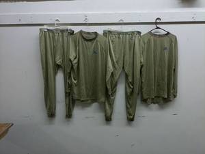 lot 587 image: Set of 4 Hunters Specialty Mens Base Layer Clothing - 3XL