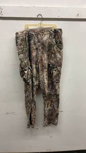lot 577 image: Cabelas TallGrand Size 44 Hunting Jacket