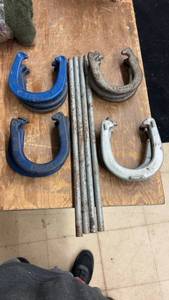 lot 620 image: Set of 12 Horseshoes with 4 Steel Stakes - Various Colors