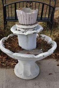 lot 41 image: Large Fiberglass Birdbath Flower Pot Plant Stand