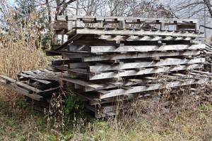 lot 246 image: Pallet Lot of Various Sizes