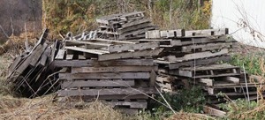 lot 247 image: Pallet Lot of Various Sizes