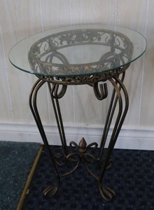 lot 59 image: Small Antique Bronze-Style Wrought Iron Glass Top Accent Table Plant Stand