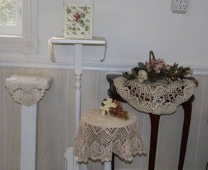 lot 69 image: Victorian-Style Tabletop Decor